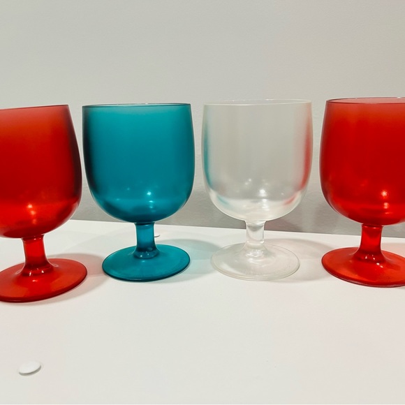 🇺🇸 Plastic wine glasses 🇺🇸 - Picture 2 of 7